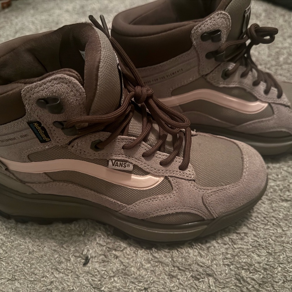 Vans MTE Crestline Waterproof Hiking Boot